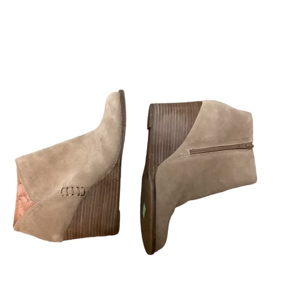 LUCKY BRAND Tan Wedge Side Zip Almond Toe Bootie-Size 8.5 - Picture 9 of 9